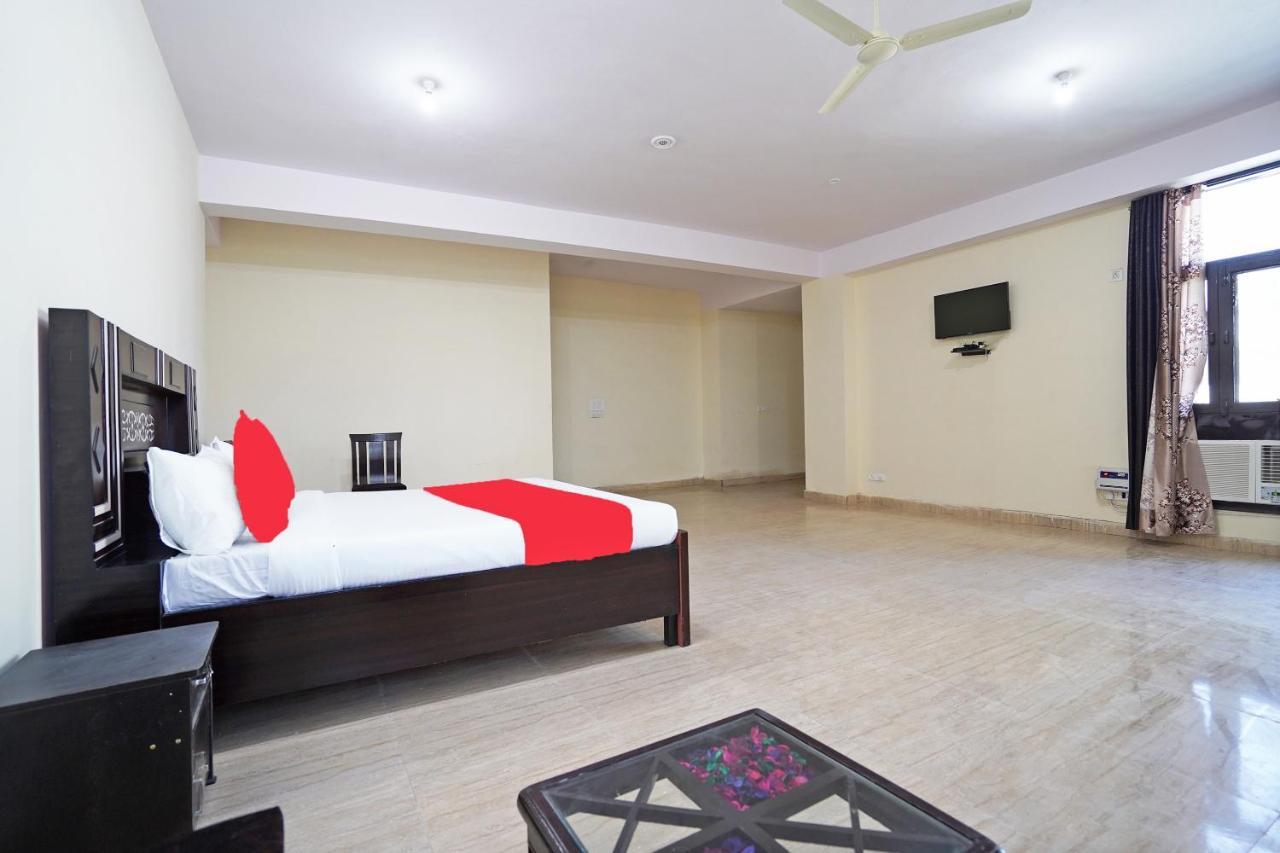 Oyo 46744 Hotel Yash Yeni Delhi Dış mekan fotoğraf