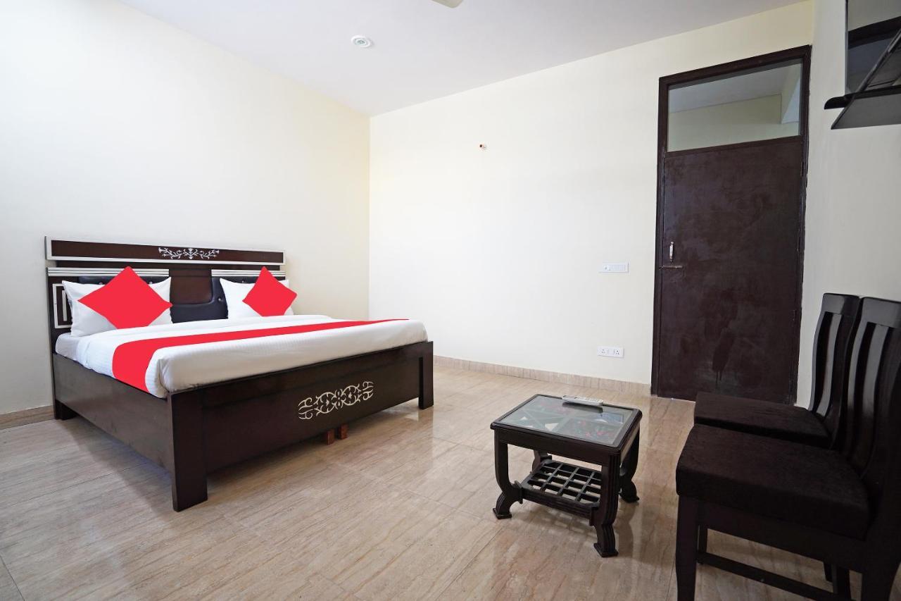 Oyo 46744 Hotel Yash Yeni Delhi Dış mekan fotoğraf