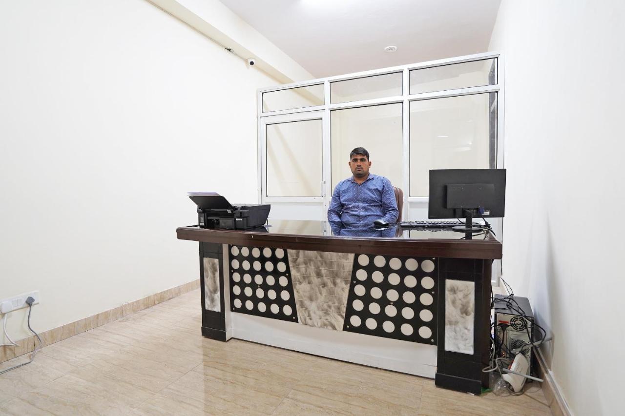 Oyo 46744 Hotel Yash Yeni Delhi Dış mekan fotoğraf
