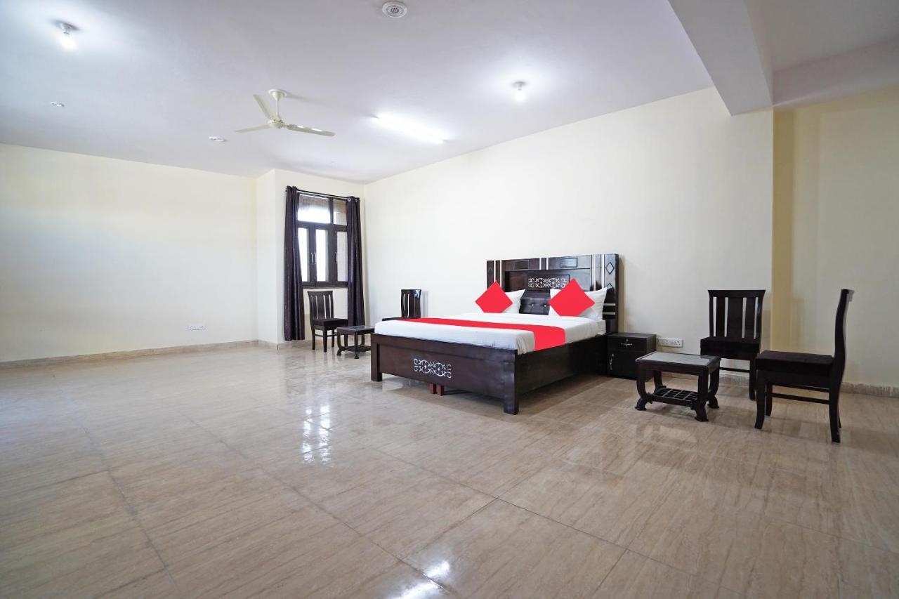 Oyo 46744 Hotel Yash Yeni Delhi Dış mekan fotoğraf