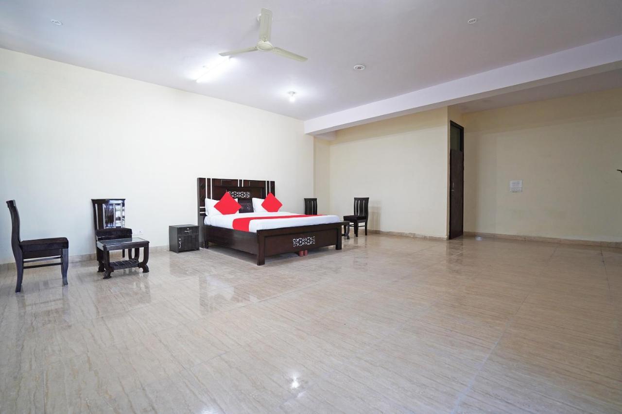 Oyo 46744 Hotel Yash Yeni Delhi Dış mekan fotoğraf
